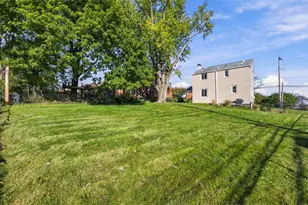 572 Crestline Dr, Baldwin Twp, PA 15234 - Photo 29