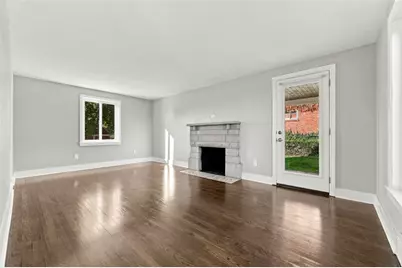 572 Crestline Dr, Baldwin Twp, PA 15234 - Photo 5
