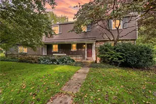 425 Vogan Dr, Mercer Boro, PA 16137 - Photo 1