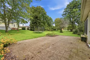 425 Vogan Dr, Mercer Boro, PA 16137 - Photo 7