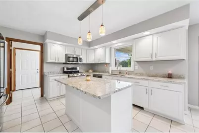 9331 Pembroke Cir, North Huntingdon, PA 15642 - Photo 7
