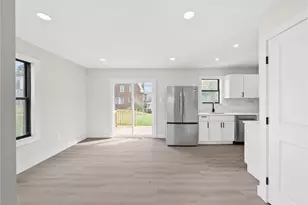 1848 Arcena St, Pittsburgh, PA 15219 - Photo 9