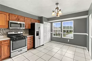 1112 Arrowhead Dr, South Strabane, PA 15301 - Photo 15