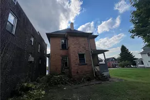 1031 E Washington St, New Castle, PA 16101 - Photo 17