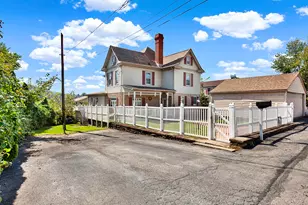 35 Solomon St, Belle Vernon, PA 15012 - Photo 1