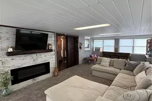 1115 Grandview Dr, Jeannette, PA 15644 - Photo 25