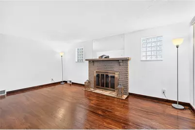 3710 Oakton Rd, Pittsburgh, PA 15227 - Photo 9
