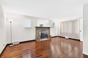 3710 Oakton Rd, Pittsburgh, PA 15227 - Photo 11
