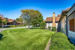 13 Ashford Dr, Cranberry Township, PA 16066 - Photo 3