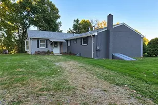 115 La Vista Ln, Summit Township, PA 16001 - Photo 1