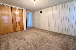 428 Longfellow St, Vandergrift, PA 15690 - Photo 21