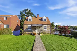 3331 Wallace Dr, Pittsburgh, PA 15227 - Photo 3