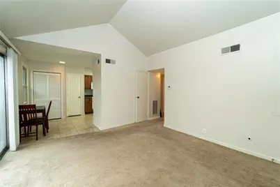 646 Robinwood Dr #F, Scott Township, PA 15216 - Photo 7