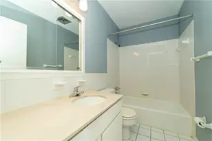 646 Robinwood Dr, Scott Township, PA 15216 - Photo 11