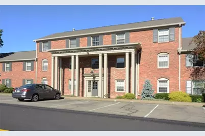 646 Robinwood Dr #F, Scott Township, PA 15216 - Photo 1