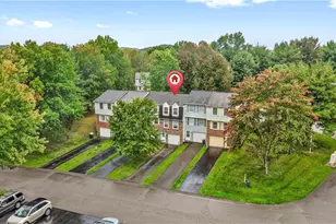 939 Lynwood Ct, Cranberry Township, PA 16066 - Photo 3