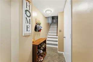939 Lynwood Ct, Cranberry Township, PA 16066 - Photo 11