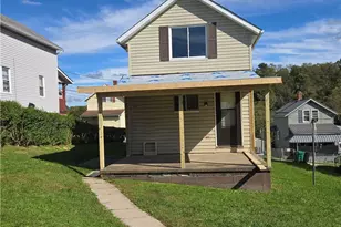 807 Wood St, Centerville, PA 15358 - Photo 3