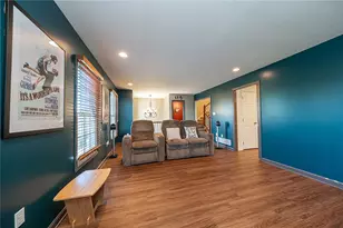 959 Montclair Dr, Moon/Crescent Twp, PA 15108 - Photo 5
