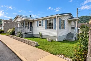 121 Locust St, Conemaugh Township, PA 15909 - Photo 1