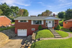 922 Maplewood Dr, Pittsburgh, PA 15234 - Photo 1