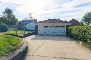 1060 Bank St, Bridgeville, PA 15017 - Photo 45