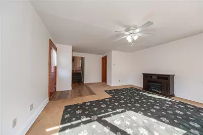 1060 Bank St, Bridgeville, PA 15017 - Photo 23