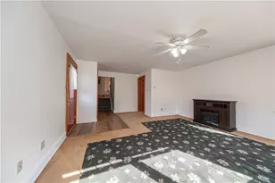 1060 Bank St, Bridgeville, PA 15017 - Photo 23