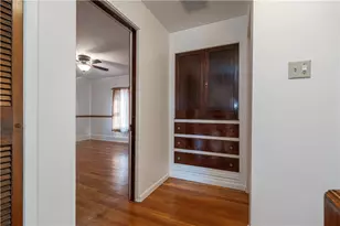 1060 Bank St, Bridgeville, PA 15017 - Photo 33