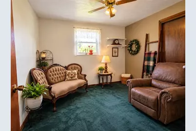 102 Carol Dr, Buffalo Township, PA 16055 - Photo 9