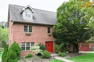 1286 Lakemont Dr, Pittsburgh, PA 15243 - Photo 1