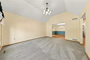 909 Clayton Dr, Hempfield Township, PA 15601 - Photo 11