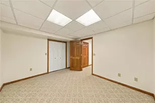 909 Clayton Dr, Hempfield Township, PA 15601 - Photo 33