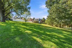 909 Clayton Dr, Hempfield Township, PA 15601 - Photo 35