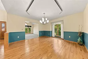 909 Clayton Dr, Hempfield Township, PA 15601 - Photo 9