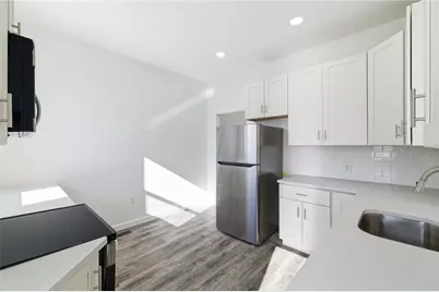 125 Hawkins Ave, Pittsburgh, PA 15214 - Photo 9