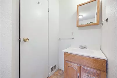638 Airbrake Ave, Wilmerding, PA 15148 - Photo 15