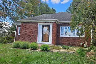 529 Sportsman Dr, Washington Township, PA 15613 - Photo 1
