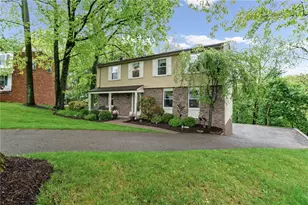 111 William Penn Cir, Leet Township, PA 15143 - Photo 3
