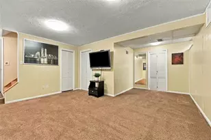 335 Sunridge Dr, Economy, PA 15042 - Photo 29