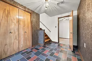 121 Oak Hill Dr, South Strabane, PA 15301 - Photo 5