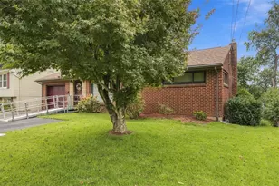533 Longvue Dr, New Kensington, PA 15068 - Photo 3