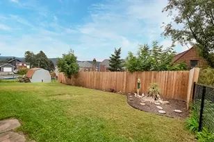 413 Charles Ave, New Kensington, PA 15068 - Photo 5