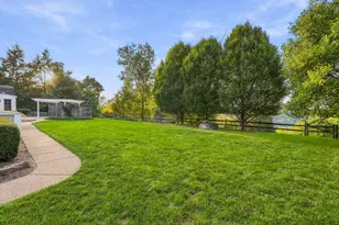 19 Newgate Rd, Kilbuck Twp, PA 15202 - Photo 3