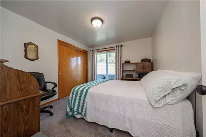 2423 Manown Rd, Forward Township, PA 15063 - Photo 15
