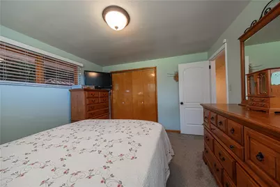 2423 Manown Rd, Forward Township, PA 15063 - Photo 17