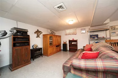2423 Manown Rd, Forward Township, PA 15063 - Photo 29