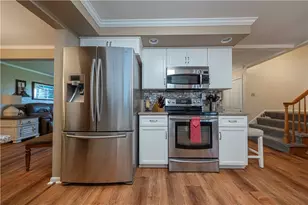 2423 Manown Rd, Forward Township, PA 15063 - Photo 9
