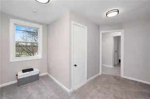 431 Sunset Dr, Center Township, PA 16001 - Photo 21