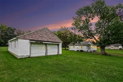3917 Station Rd, Shenango Township, PA 16101 - Photo 13